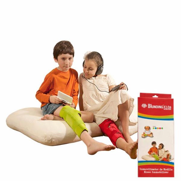 Inmovilizador de rodilla blunding kids con férulas de aluminio en Medicalab SPA.